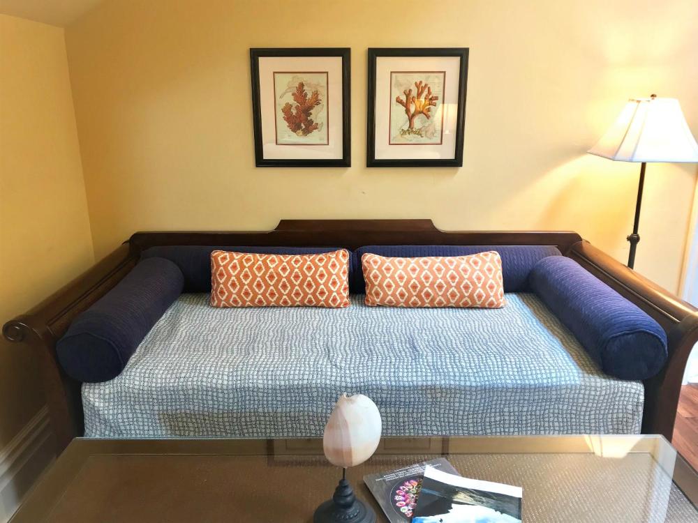Superior King Room interior